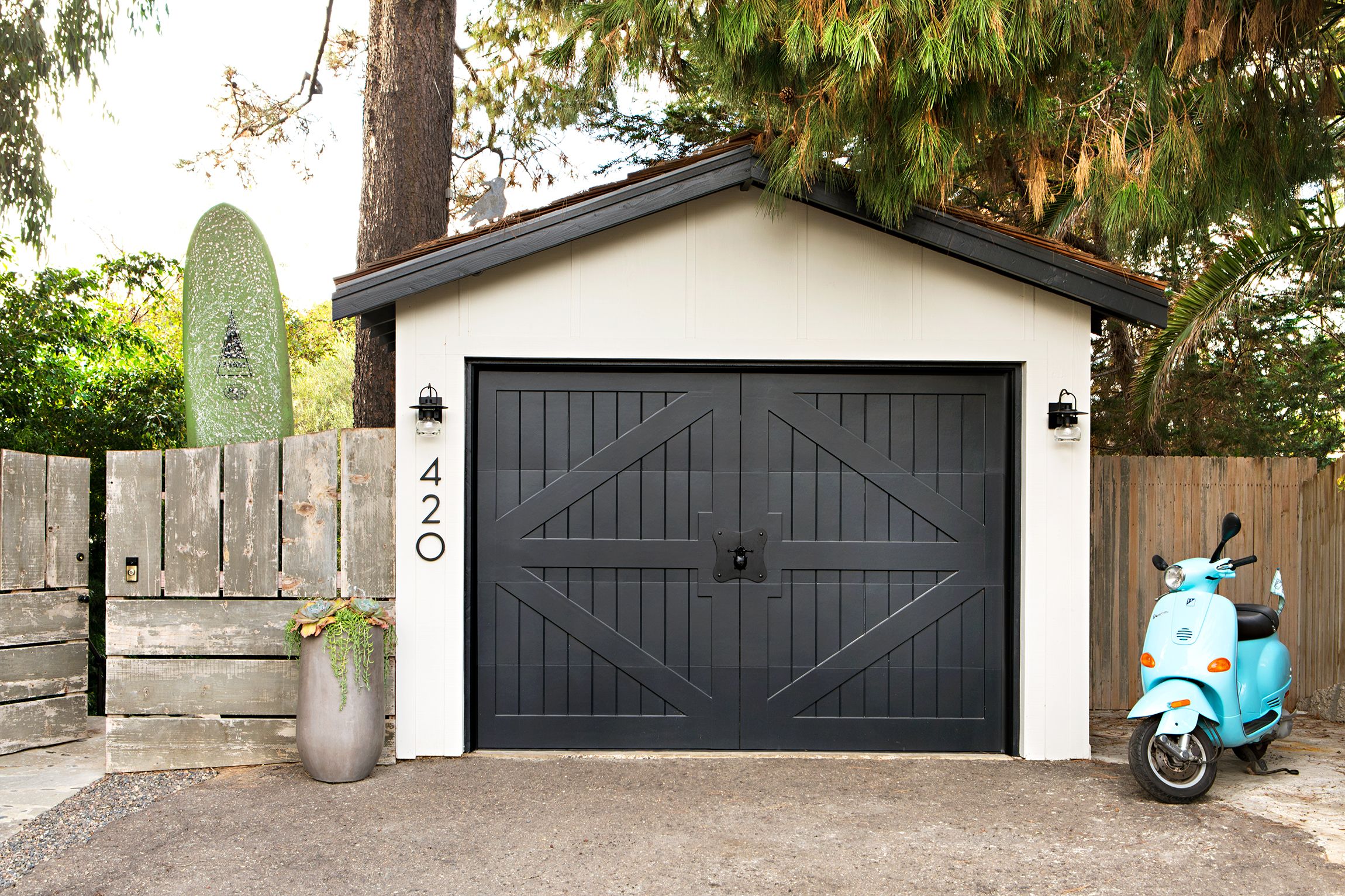 16 Best Driveway Designs and Pavers for Every Kind of House - How to Beautify Your Driveway 16-best-driveway-designs-and-pavers-for-every-kind-of-house-how-to-beautify-your-driveway