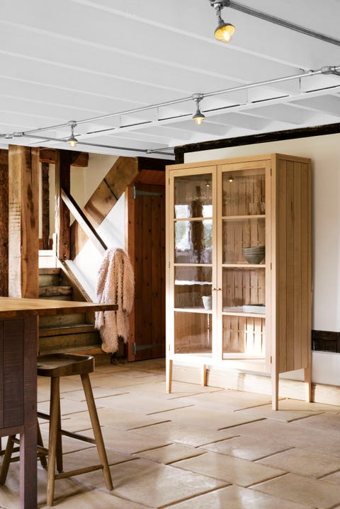Ceiling, Room, Building, Furniture, Floor, Wall, Interior design, Table, House, Wood, Ceiling, Room, Building, Furniture, Floor, Wall, Interior design, Table, House, Wood,