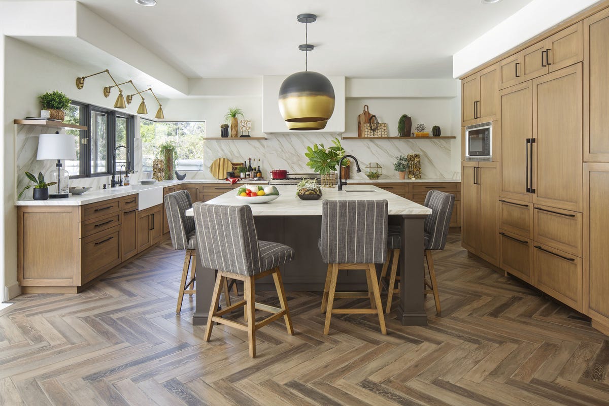 Nikki Klugh Designs a San Diego Kitchen That’s Functional and Warm