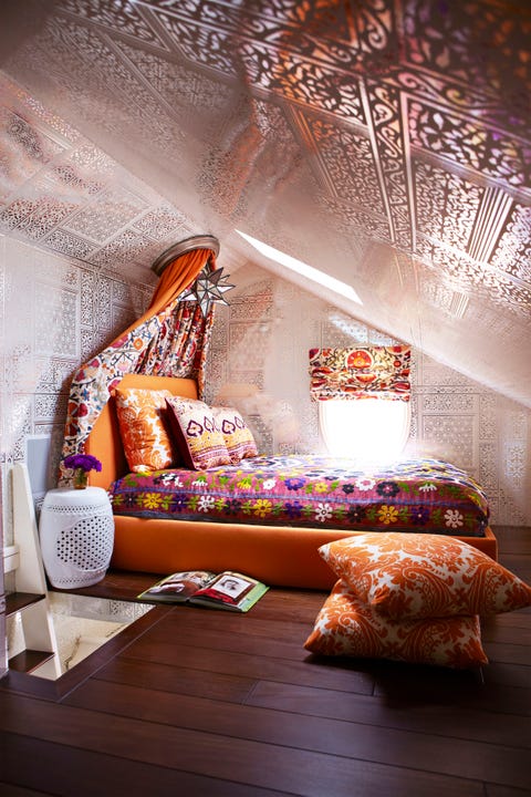 44+ Small Attic Bedroom Ideas For Teenage Girls