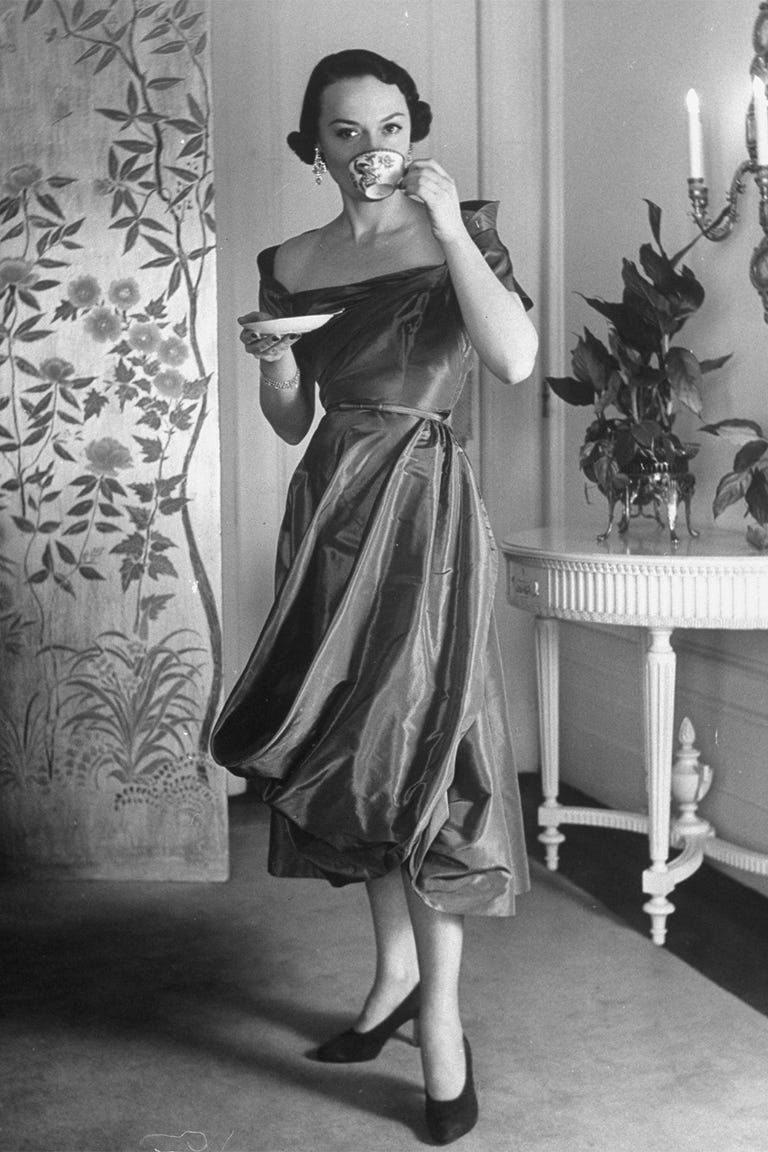 formal 1950s women's fashion