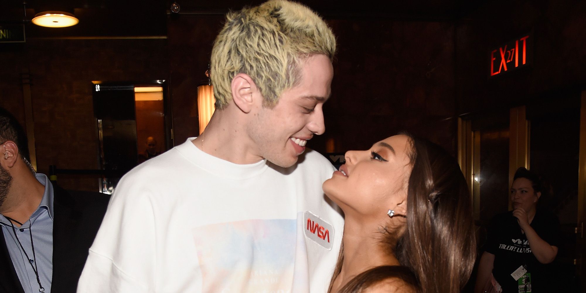 When Is Ariana Grande And Pete Davidson S Wedding Ariana Grande Hints When She S Getting Married