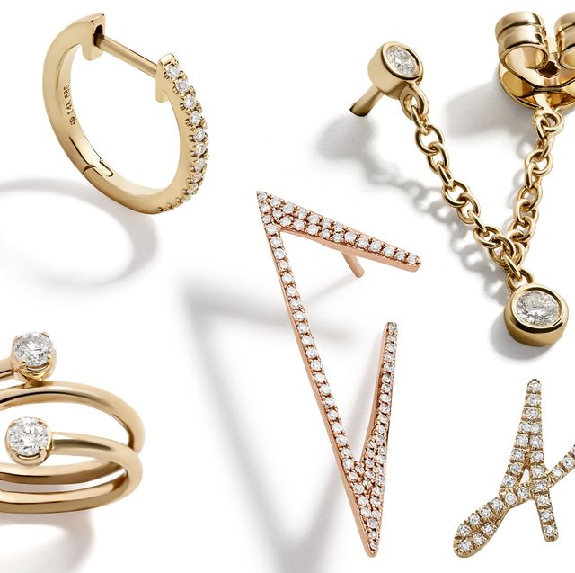 Body jewelry, Jewellery, Fashion accessory, Ear, Chain, Earrings, Metal, 