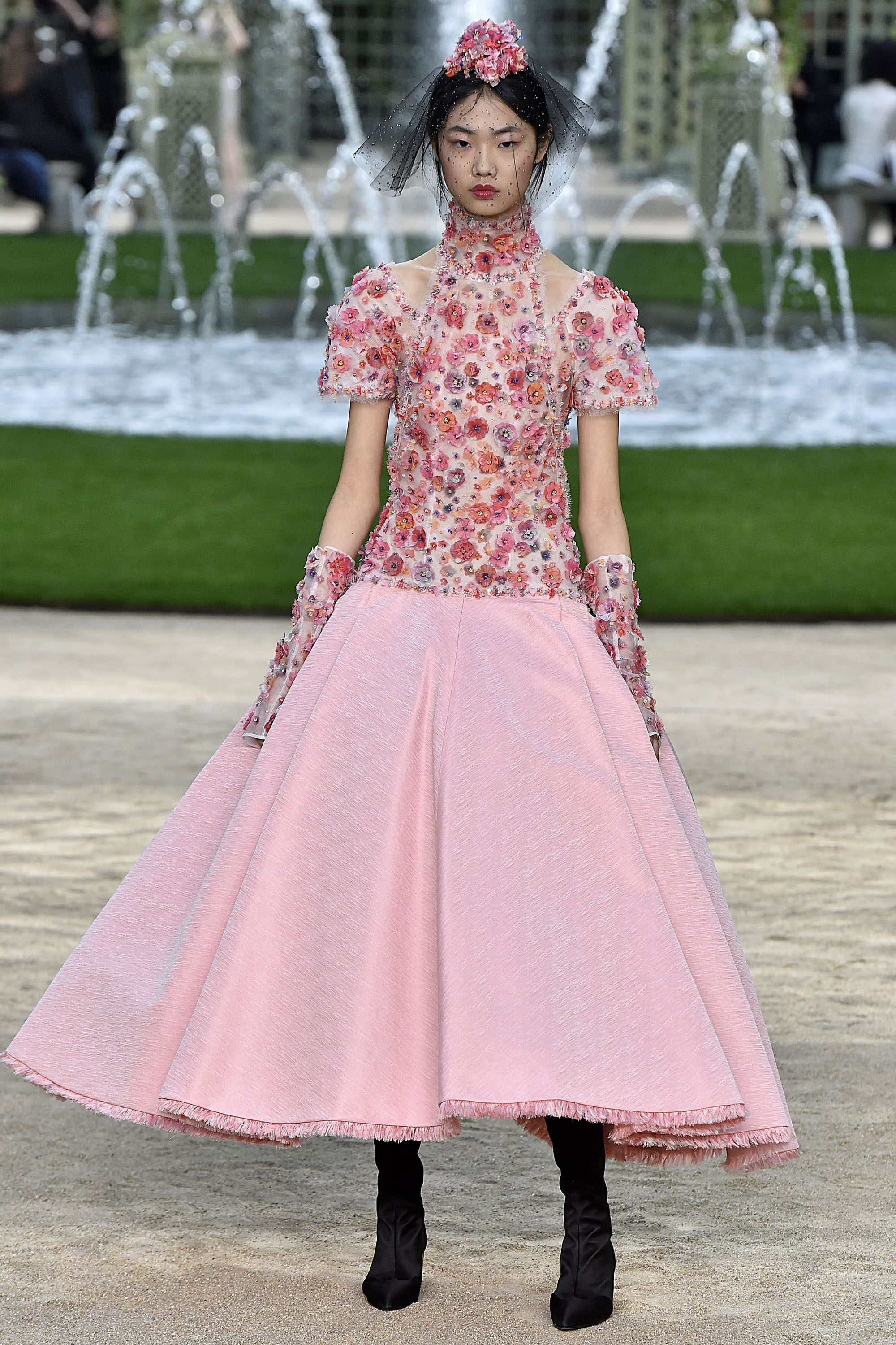 Looks - Haute worst couture spring video Looks - Haute worst couture spring video
