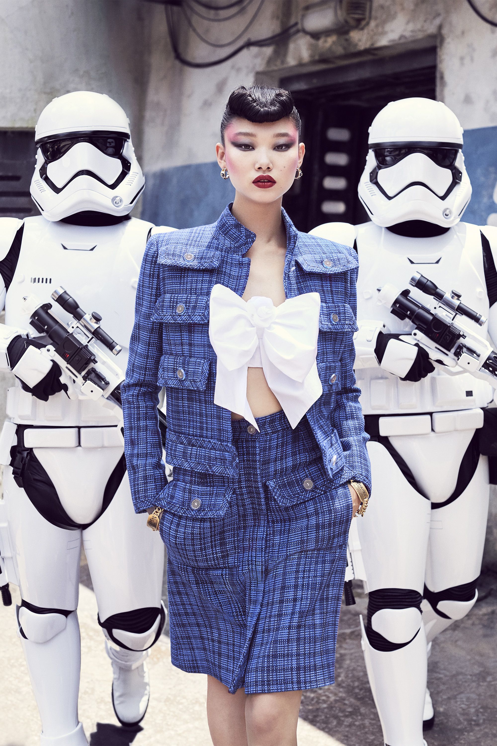 desastre espalda Desplazamiento Disney World's New Star Wars Attraction Gets the High Fashion Treatment
