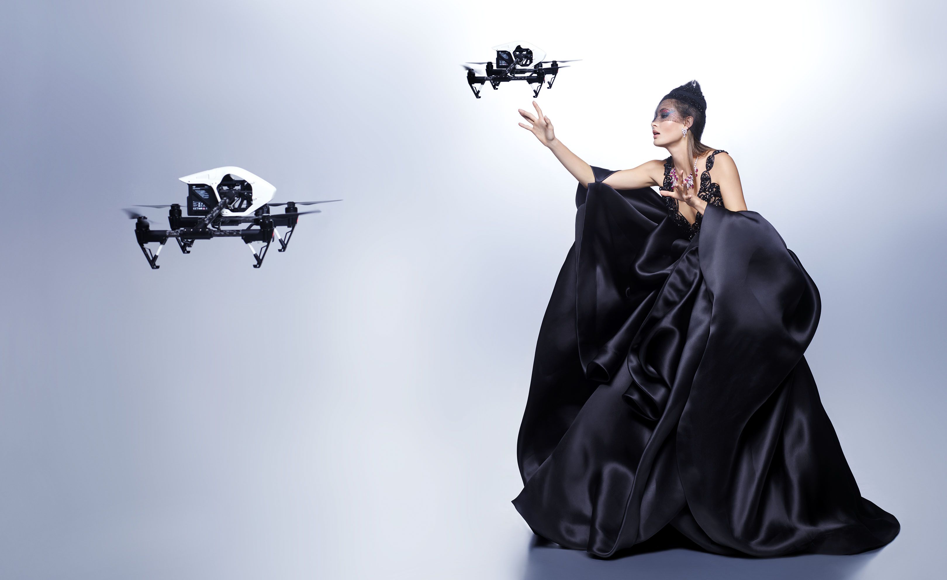 Superficie lunar ballet Ortodoxo Karl Lagerfeld Shoots Drones and Dresses - Couture Dresses and Drones