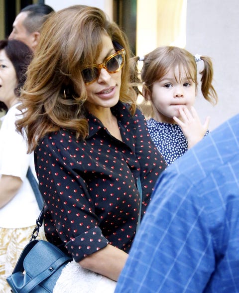 ryan gosling children photos Ryan Gosling and Eva Mendes Daughter Makes an Adorable 