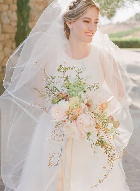 Wedding dress, Bride, Veil, Bridal accessory, Photograph, Bridal clothing, Clothing, Bridal veil, Gown, Dress, 