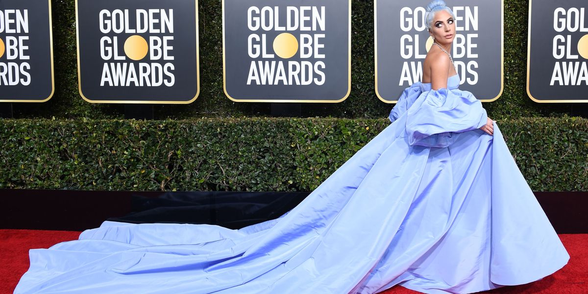 accelerator sang Broderskab Lady Gaga Wears Valentino Couture Dress at the 2019 Golden Globes