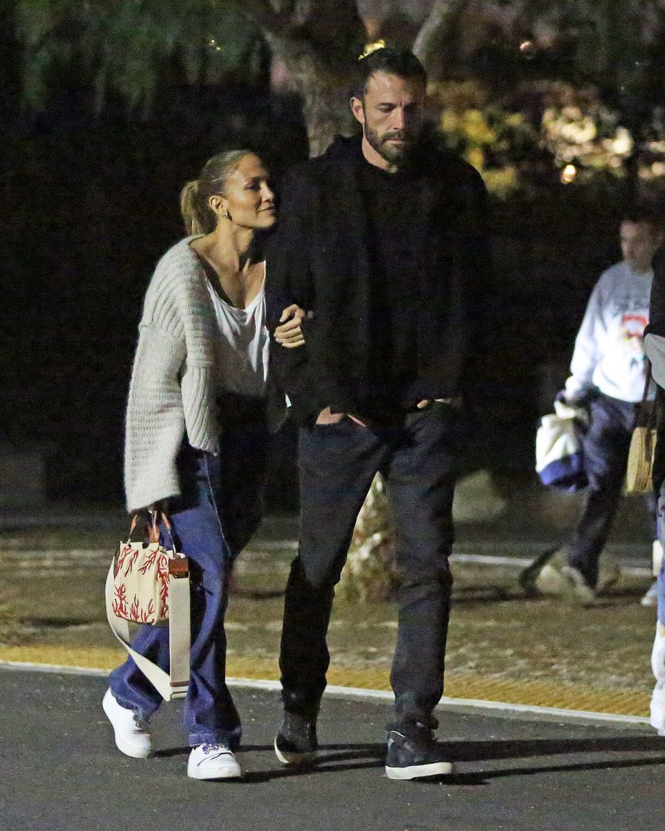 J.Lo And Ben Affleck Show Off Their Coordinating Cozy-Chic Style For A ...