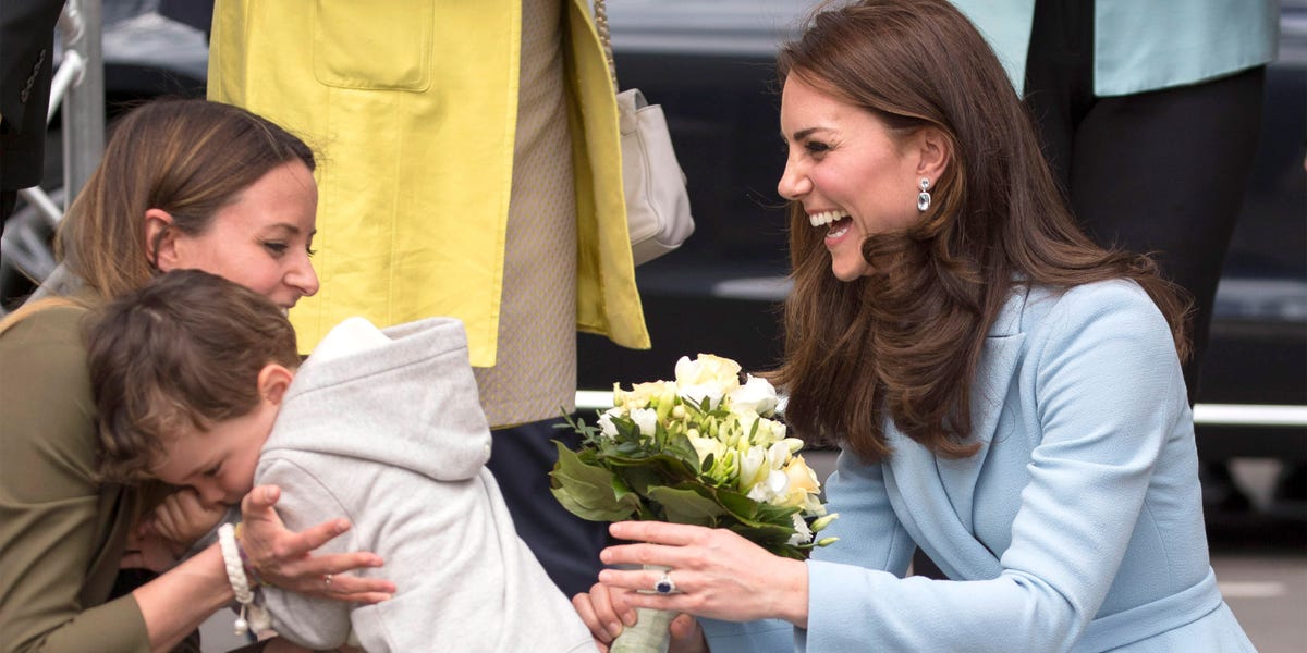 Boy Cries When He Meets Kate Middleton - Kate Middleton Meets Young Boy ...