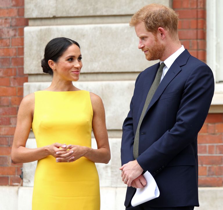 Meghan Markle and Prince Harry Hold Hands at Commonwealth Youth ...