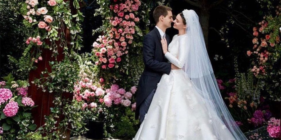 See Miranda Kerr's Wedding Dress - Miranda Kerr's Dior Wedding Gown ...