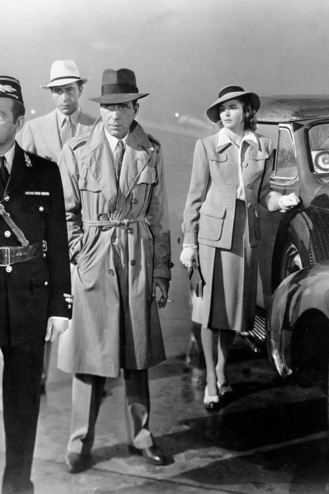 los angeles   1942 a movie still of  l r unidentified, claude rains, paul henreid, humphrey bogart and ingrid bergman on the set of the warner bros classic film 'casablanca' in 1942 in los angeles, california photo by michael ochs archivesgetty images