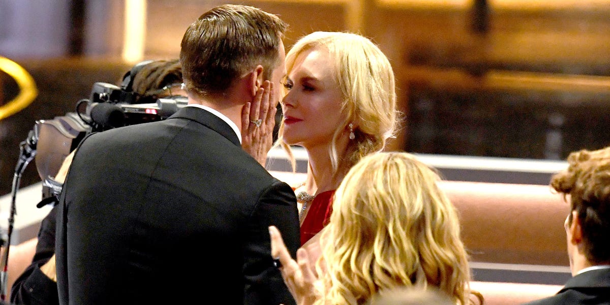 Nicole Kidman Explains Her Kiss with Alexander Skarsgard at the Emmys 