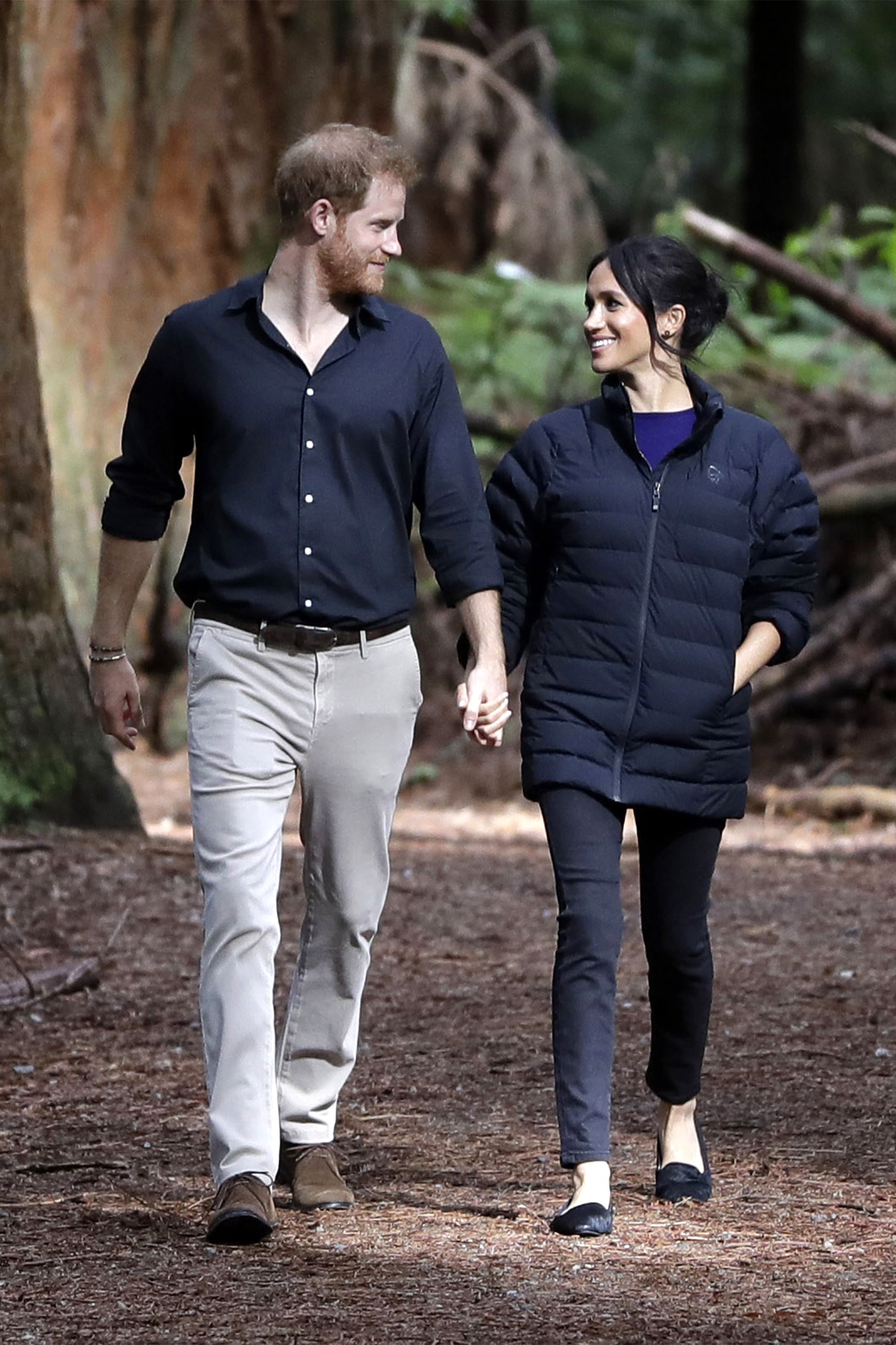 https://hips.hearstapps.com/hmg-prod.s3.amazonaws.com/images/hbz-prince-harry-meghan-markle-cute-moments-2018-10-gettyimages-1055648010.jpg?crop=1xw:1xh;center,top