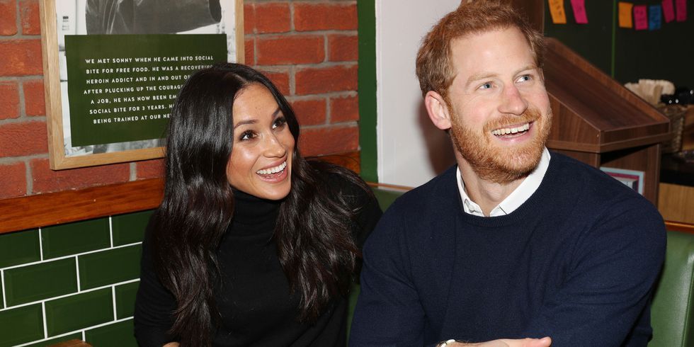 https://hips.hearstapps.com/hmg-prod.s3.amazonaws.com/images/hbz-prince-harry-meghan-markle-cute-moments-gettyimages-917769224-1523378907.jpg?crop=1xw:1xh;center,top