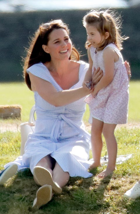 hbz-princess-charlotte-kate-middleton-972906022-1528721469.jpg?crop=1xw:1xh;center,top&resize=480:*