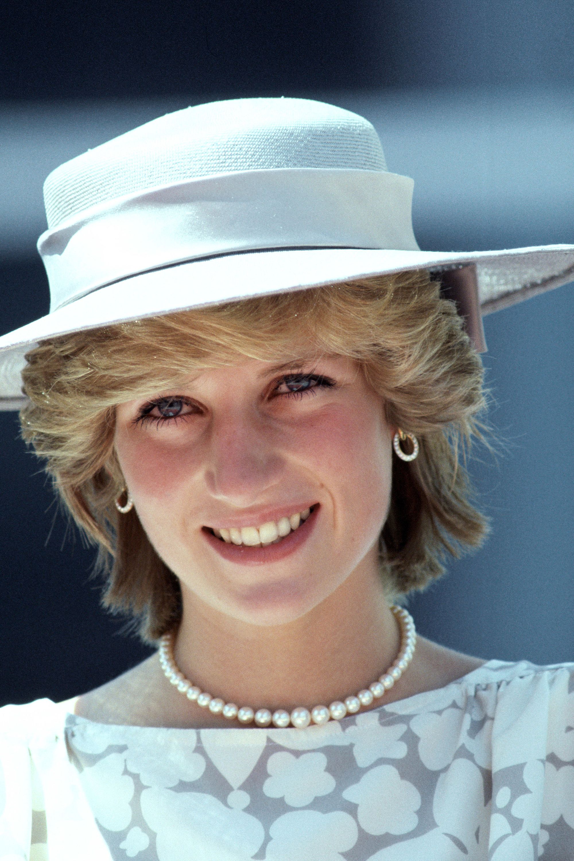 princess diana white hat