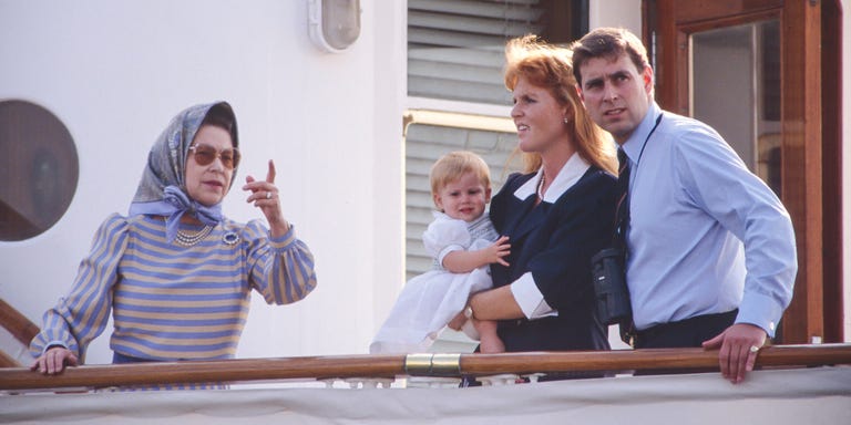 33 Best Queen Elizabeth With Her Grandchildren Photos of ...