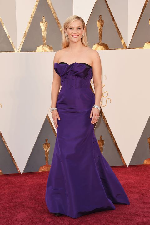 Red carpet, Carpet, Dress, Gown, Clothing, Flooring, Purple, Fashion model, Shoulder, Hairstyle, 