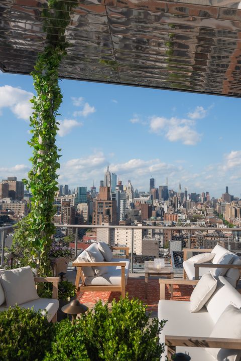 30 Best Rooftop Bars In NYC - Top Rooftop Lounges In New York