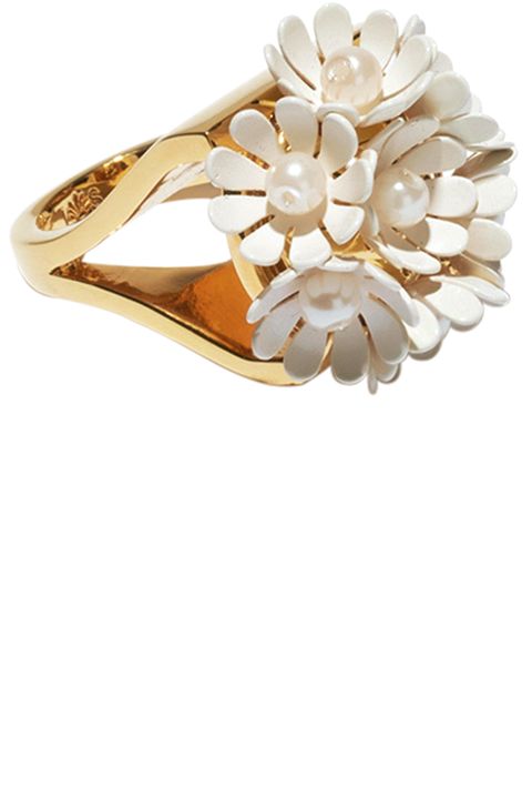 Fashion accessory, Jewellery, Ring, Footwear, Diamond, Engagement ring, Body jewelry, Metal, Gemstone, Gold, 