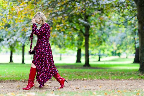 People in nature, Green, Leaf, Red, Tree, Street fashion, Beauty, Dress, Autumn, Yellow, 