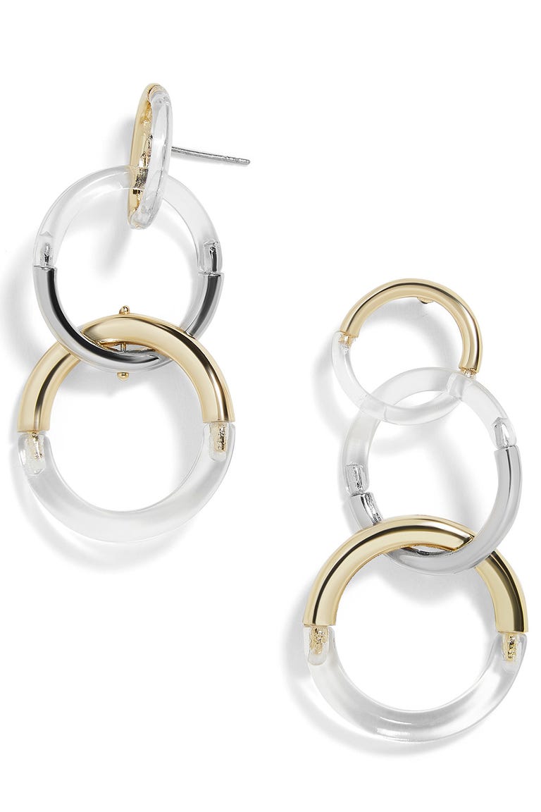 Lucite Hoop Earrings Are Summer S Hottest Jewelry Trend Wsbuzz Perfect For A Nighttime Look Baublebar S Interlocking Hoops Mold Lucite Gold And Silver All Together In One Earrings