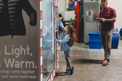 uniqlo vending machines