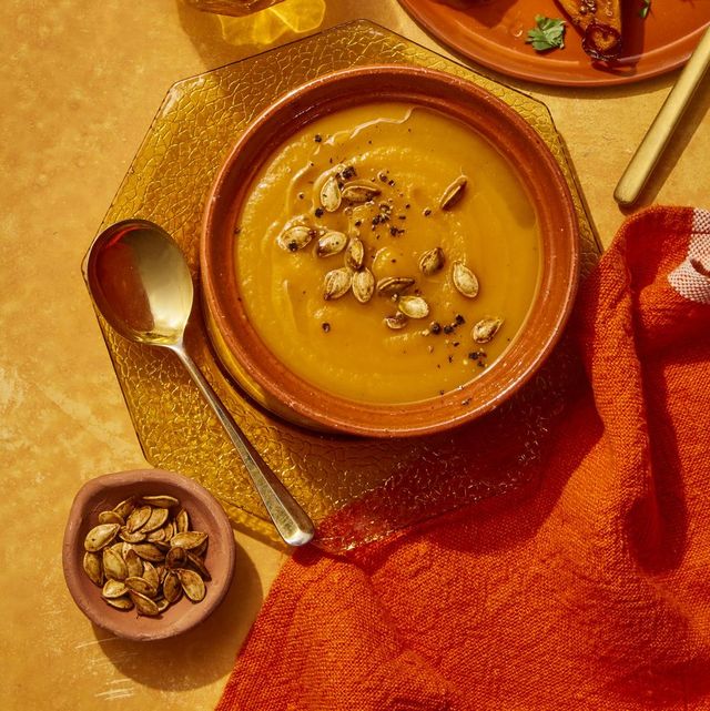 vegan thanksgiving recipes pumpkin carrot soup