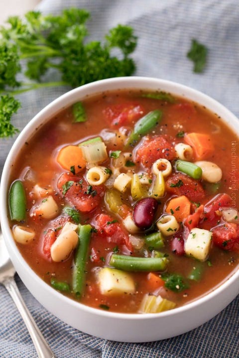 Hearty Slow Cooker Minestrone Soup