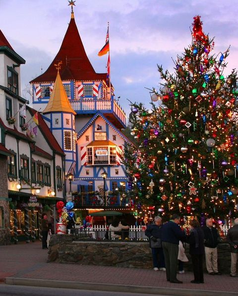 How many towns are named christmas in the united states 30 Best Christmas Towns Top Christmas Towns In The Usa