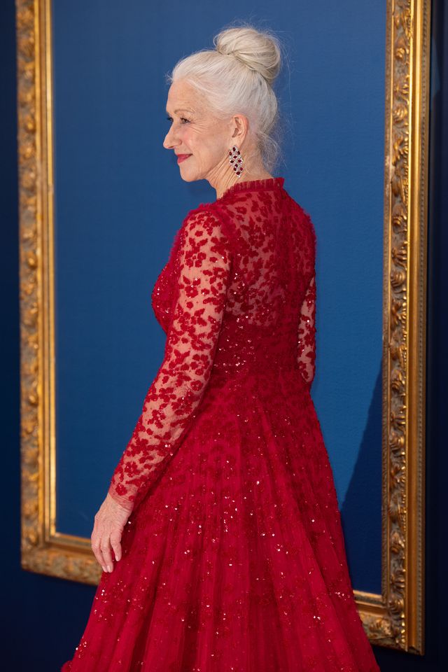 Helen Mirren el vestido gala ideal para los años