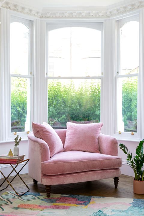 Helmsely Snuggler trong Mossop Old Rose, Sofa & Stuff