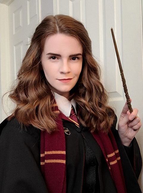 480px x 649px - Emma Watson's DoppelgÃ¤nger Kari Lewis Looks Like Her Actual Twin