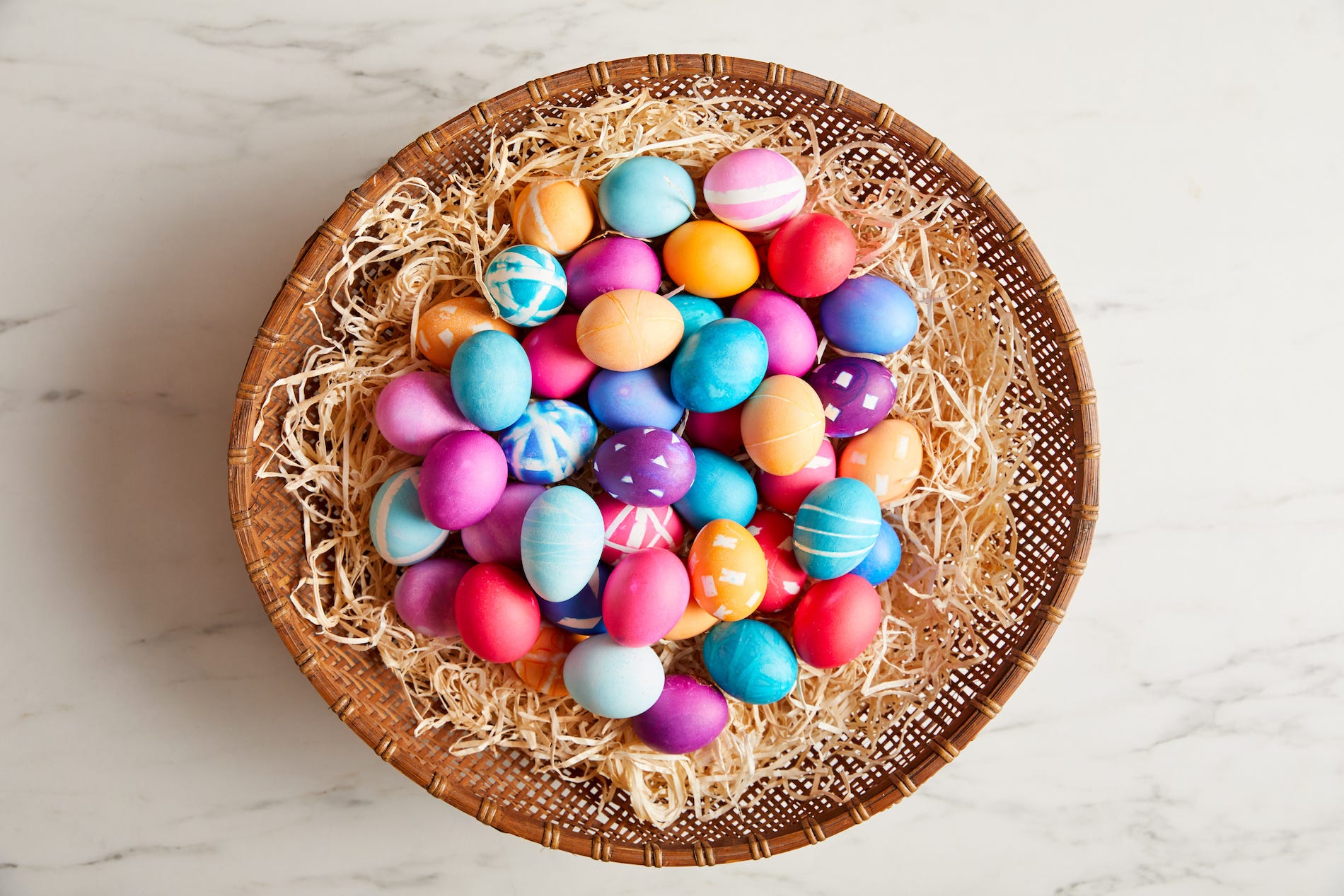 This Easter Egg Dyeing Hack Will Blow Your Mind - How To Dye Easter ...