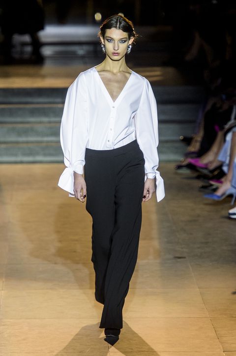 Carolina Herrera's latest collection shows that statement belts are in
