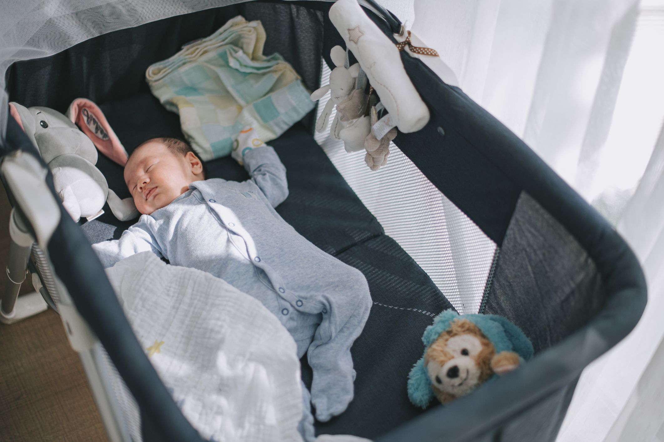 Las mejores cunas de viaje bebés: prácticas seguras