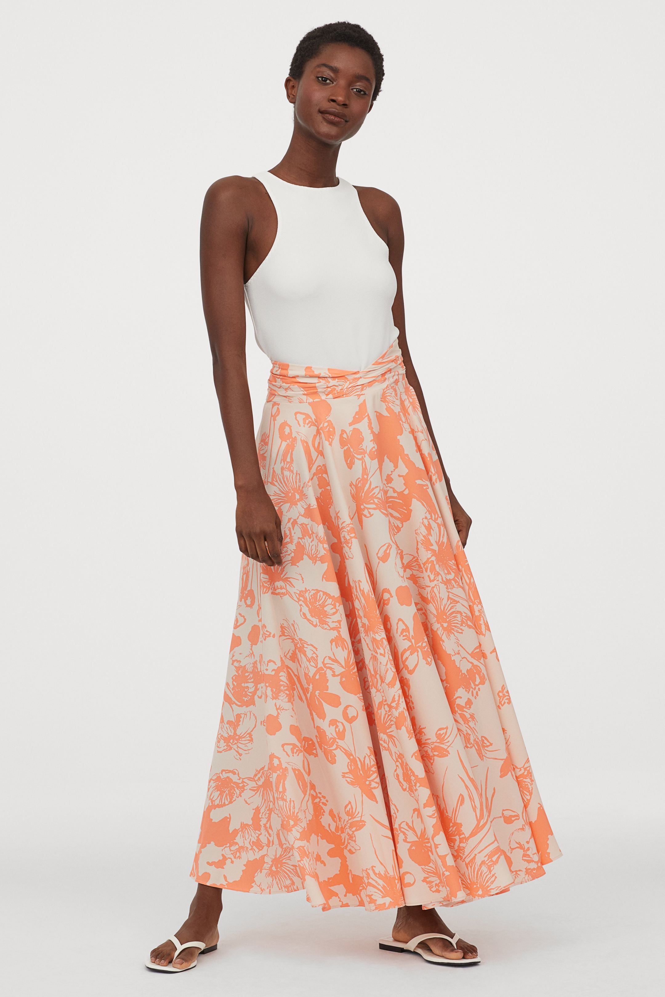 Glamorous tiered maxi 2025 skirt in autumn floral