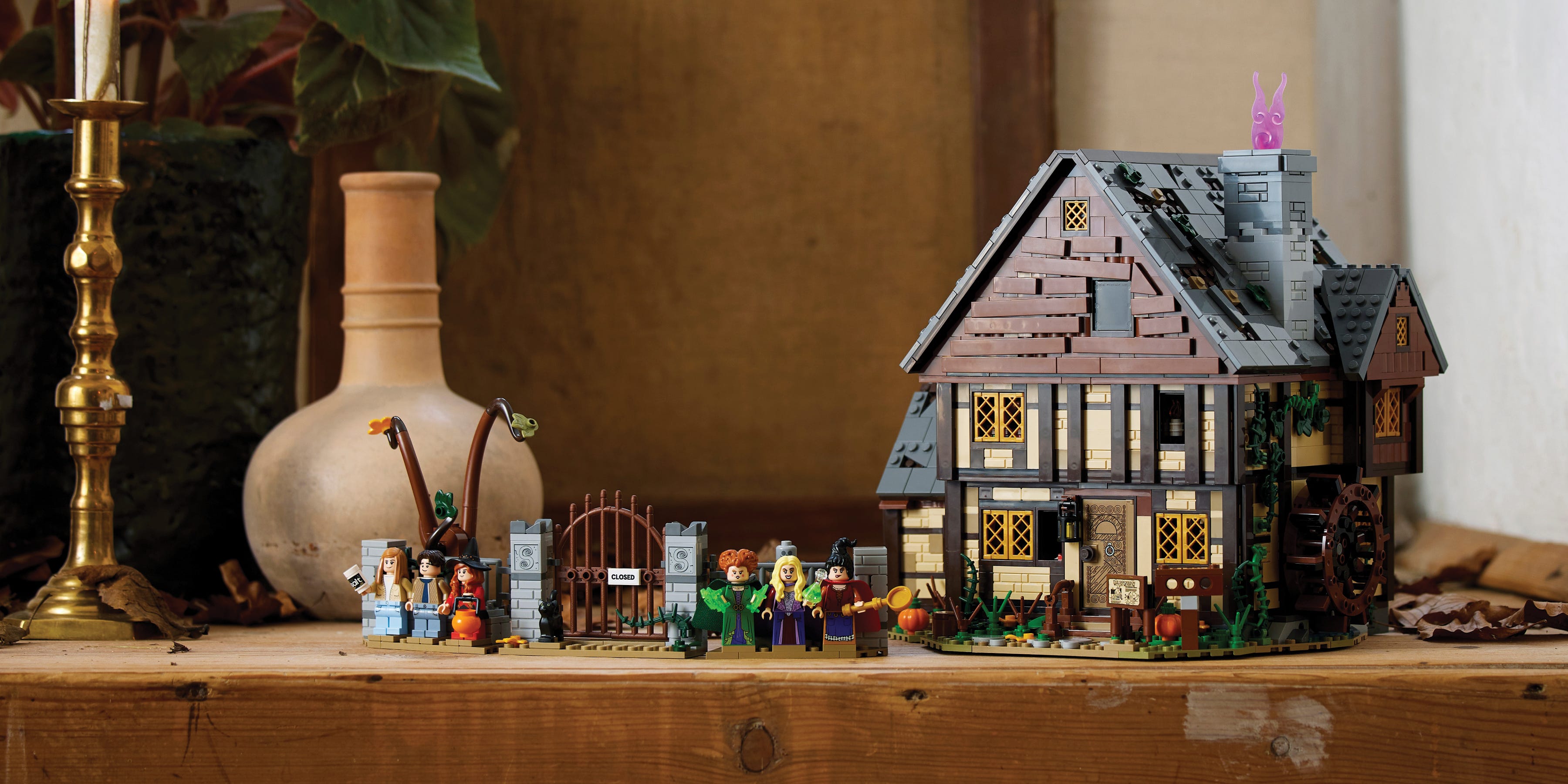 'Hocus Pocus' Fans, This LEGO Set Arrives Just in Time for Halloween