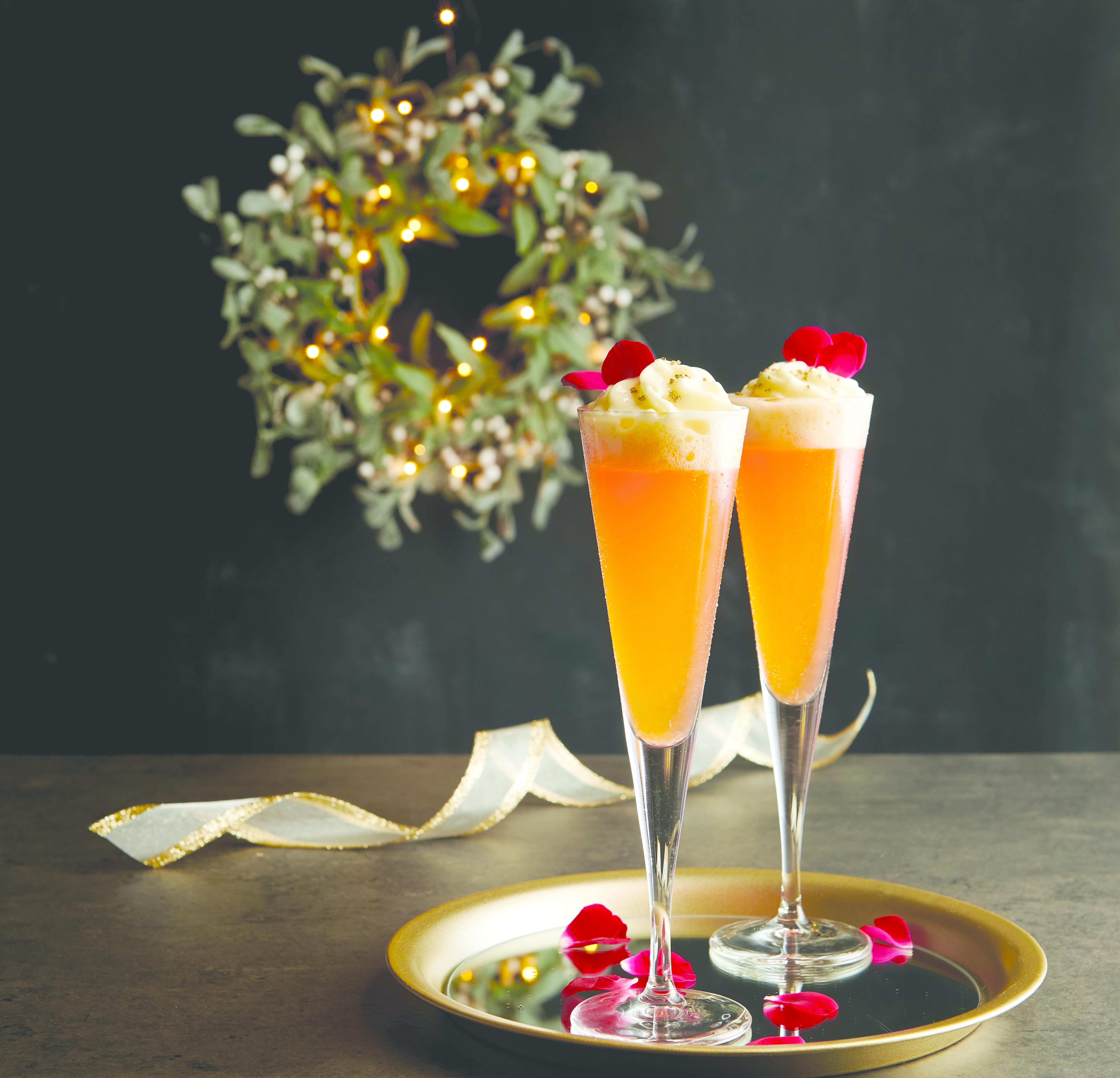 26 Best Christmas Cocktails Festive Drink Ideas For Holiday Parties