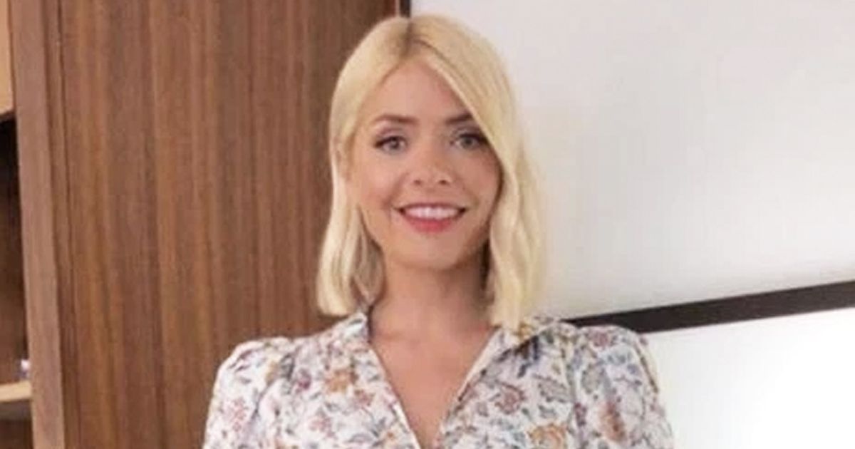 Holly Willoughby Fans Tell This Morning Host To Get A Sexier Dress