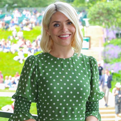 holly willoughby makeup routine