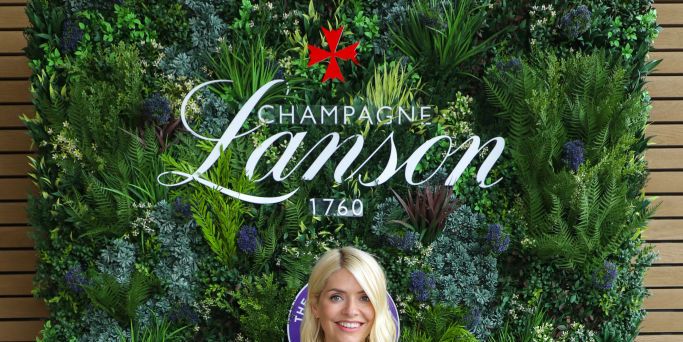 Vermoorden Clan majoor Holly Willoughby wears a Whistles blouse - Whistles sale