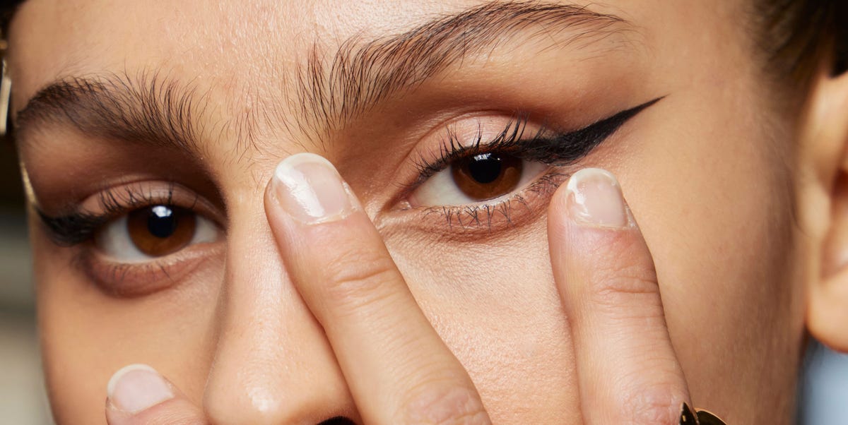 Cómo hacer el eyeliner a los 40 años Cómo hacer el eyeliner a los 40 años