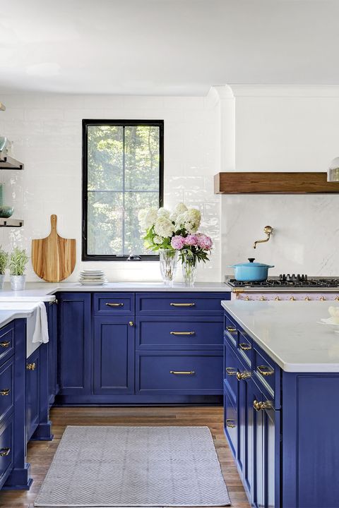 home decor trends 2020 - colored cabinets 
