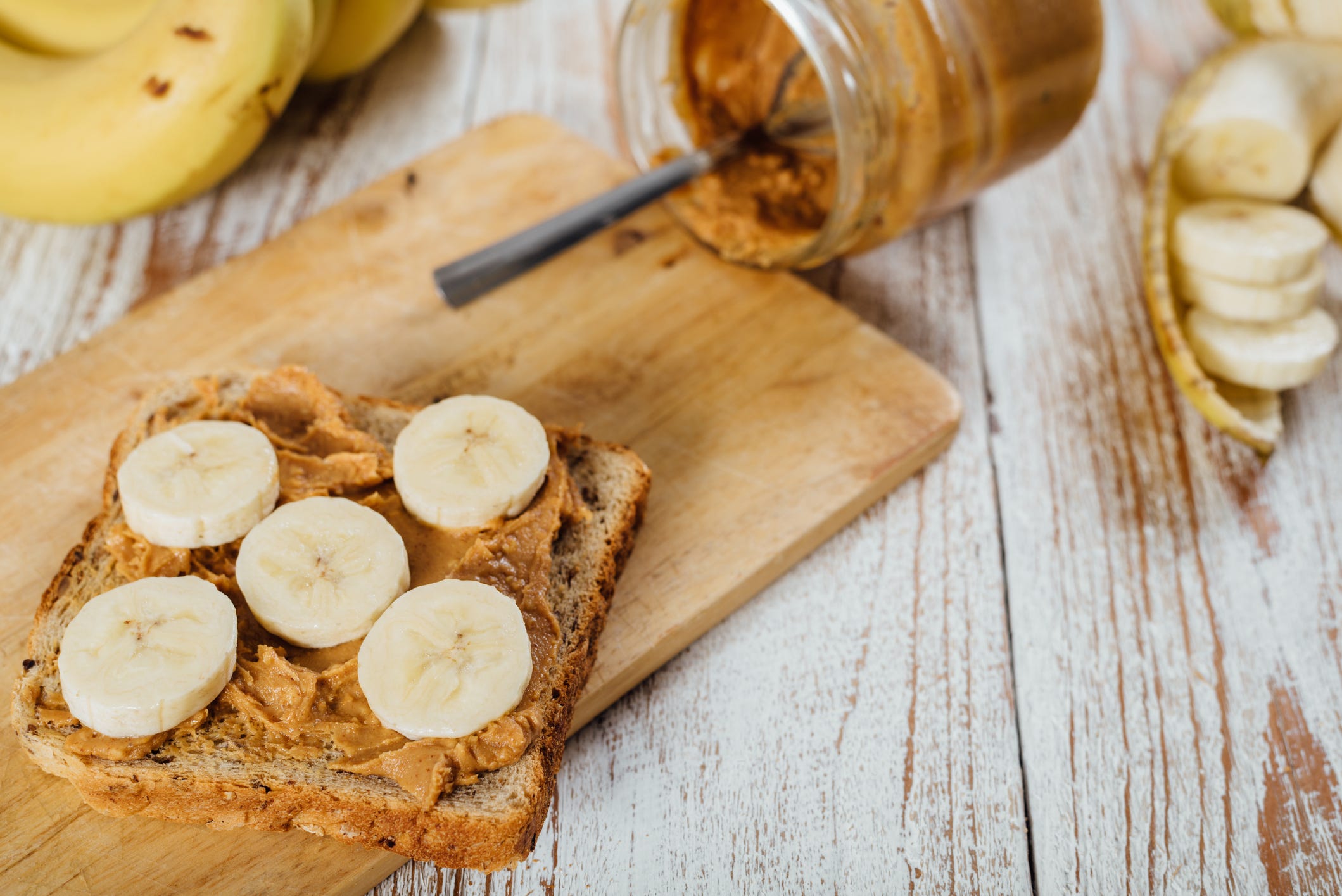 Wondering What to Eat Before Running? Here Are 16 Healthy Options