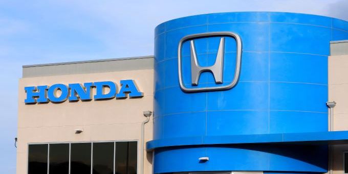 honda auto dealership with sign and business logo above news photo 1627057189 jpg?crop=1 00xw:0 753xh;0,0 127xh&resize=1200:*.