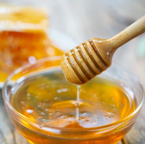 honey falling off honey dipper